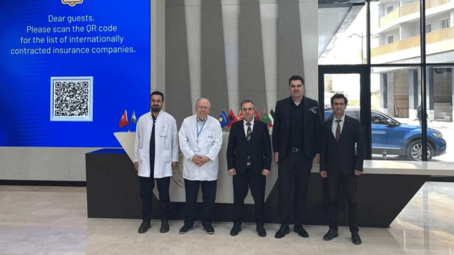 Visite de M. le Prof. Dr Ahmet Ayar, président de l’Agence turque des médicaments et des dispositifs médicaux, à notre hôpital