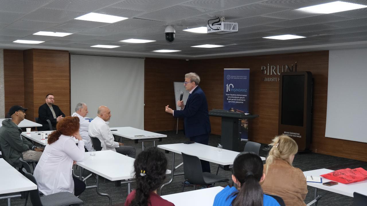 Séminaire sur la communication efficace du Prof. Dr Tarif Bakdash